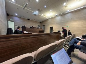 Shtyhet gjykimi ndaj  zyrtarit policor i akuzuar për Keqpërdorim të detyrës zyrtare