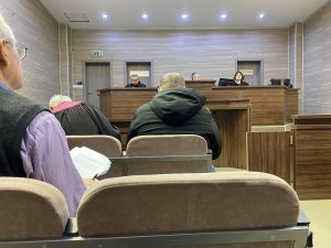 Është dhënë fjala përfundimtare në rastin e Përmbarueses Private dhe dy të akuzuarve të tjerë për Korrupsion