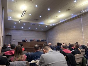 Dëgjohet i dëmtuari në rastin e 11 të akuzuarve për shpërthimet me granata në dy lokale në Prishtinë dhe Mitrovicë